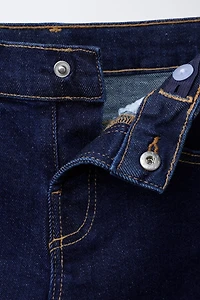STRAIGHT FIT JEANS