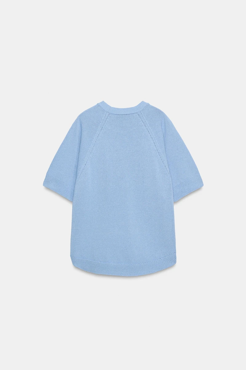 PULL EN MAILLE À BASE ARRONDIE ET MANCHES COURTES