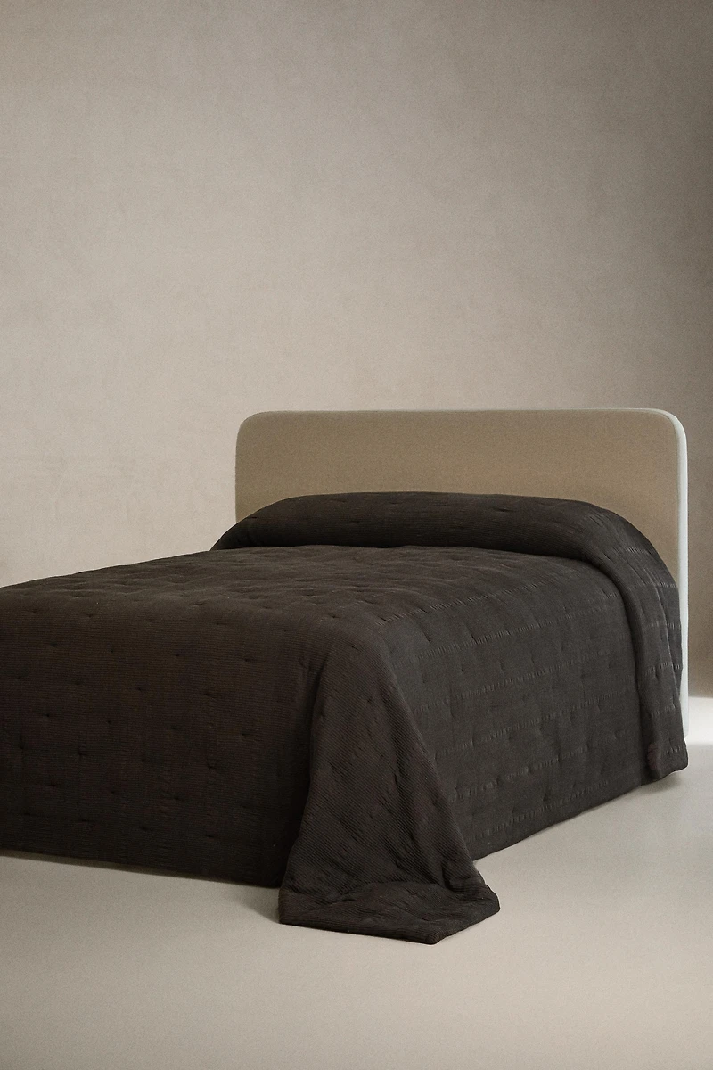 COTTON GATHERED QUILT