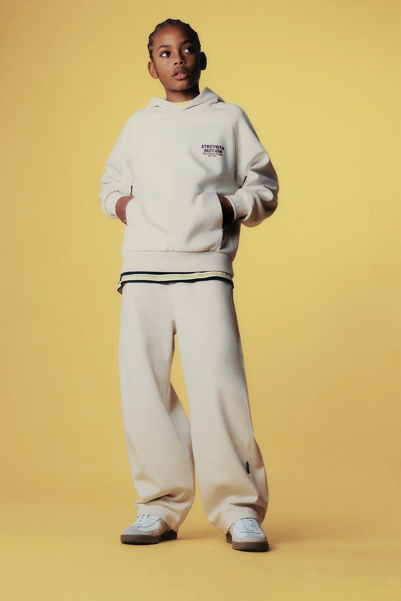 INTERLOCK SWEATSHIRT AND JOGGER SET