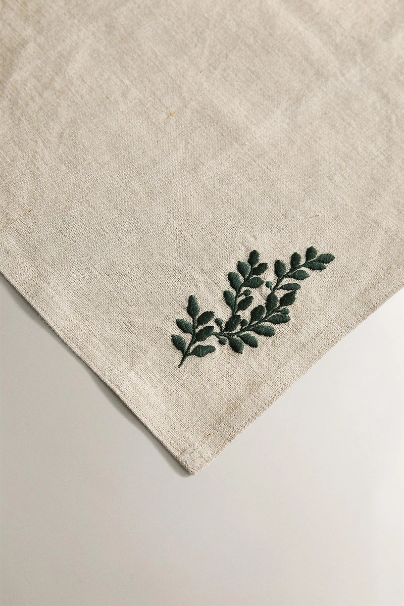 SET OF CHRISTMAS GREEN LEAF LINEN NAPKINS (SET OF 2)