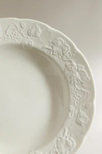 GRAPE RELIEF PORCELAIN SOUP PLATE