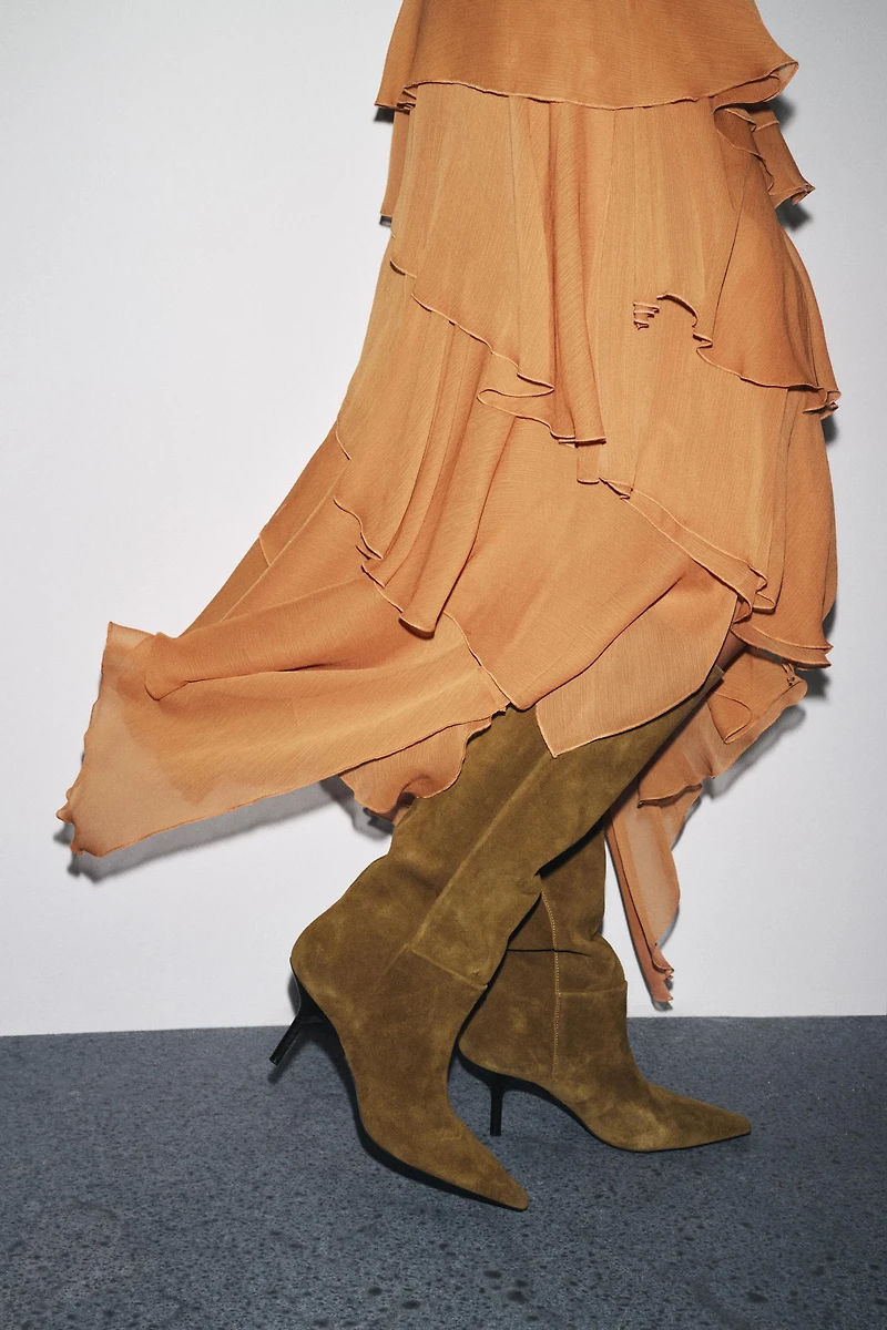 SPLIT LEATHER KITTEN HEEL BOOTS
