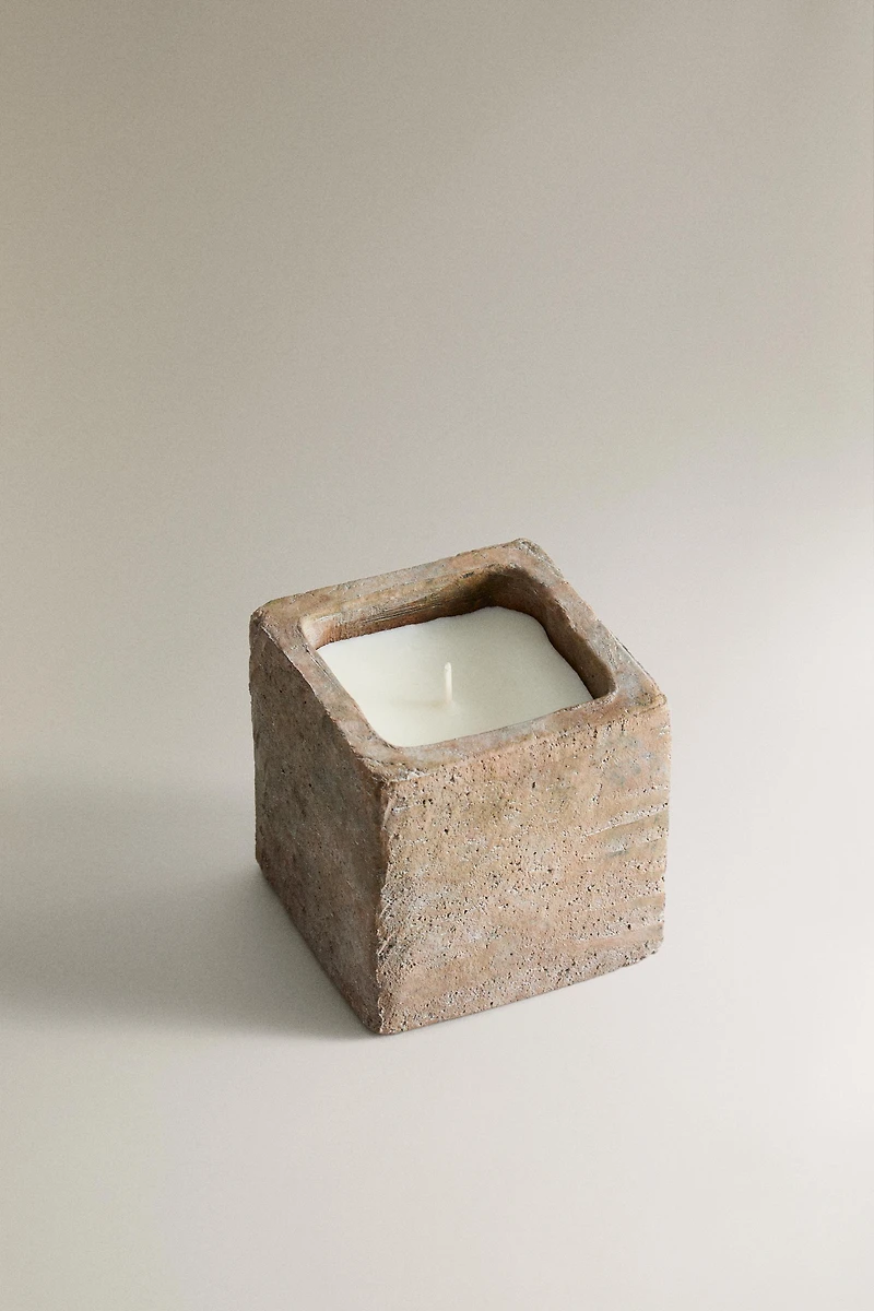 (400 G) LEMON BERGAMOT OUTDOOR SCENTED CANDLE