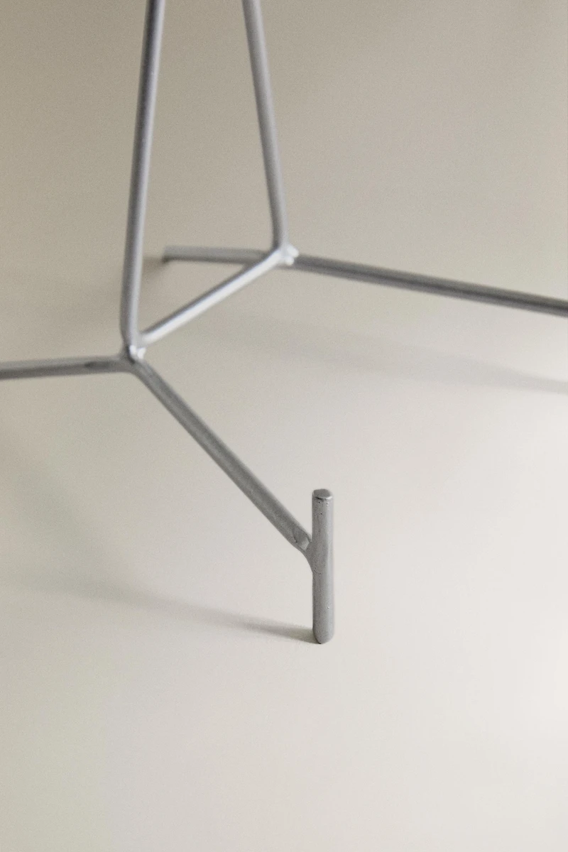 POLISHED METAL STAND