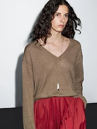 Long sleeve V-neck knit sweater