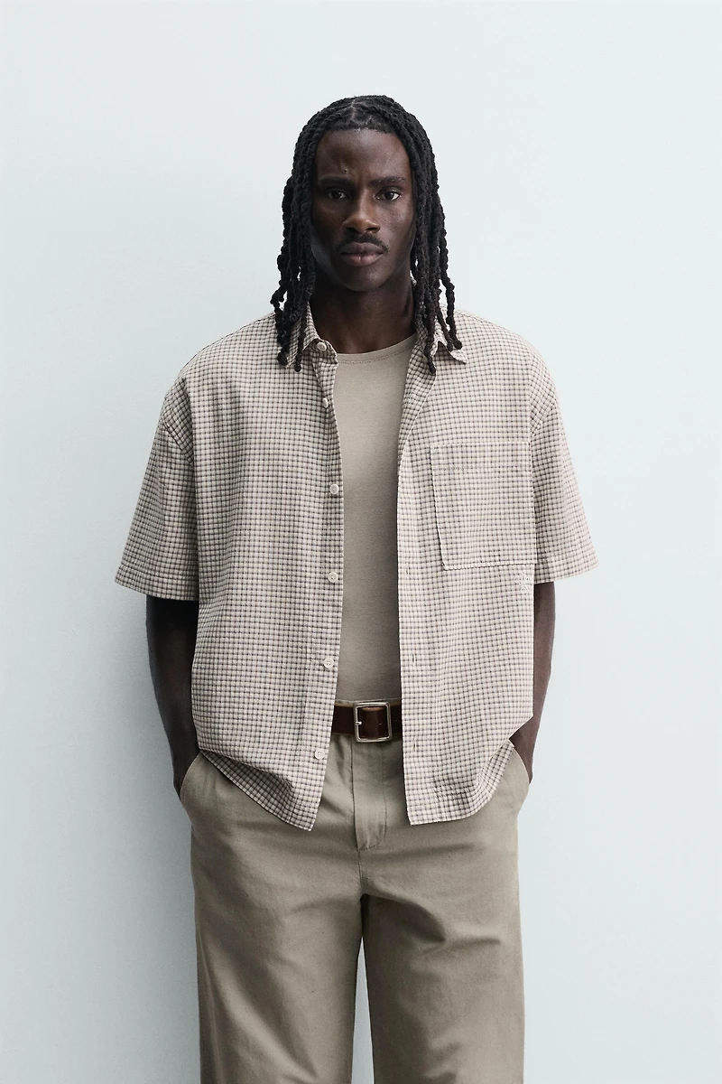 RELAXED FIT PLAID TEXT SHIRT