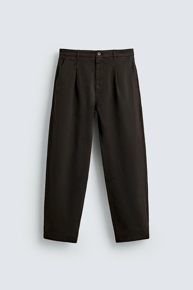 RELAXED FIT PLEATED PANTS