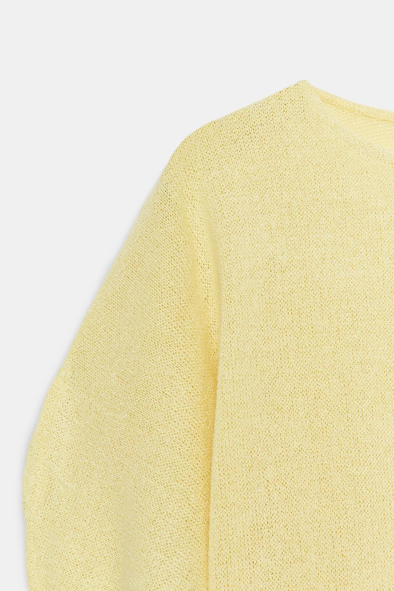 RUSTIC CAPE SLEEVE TOP