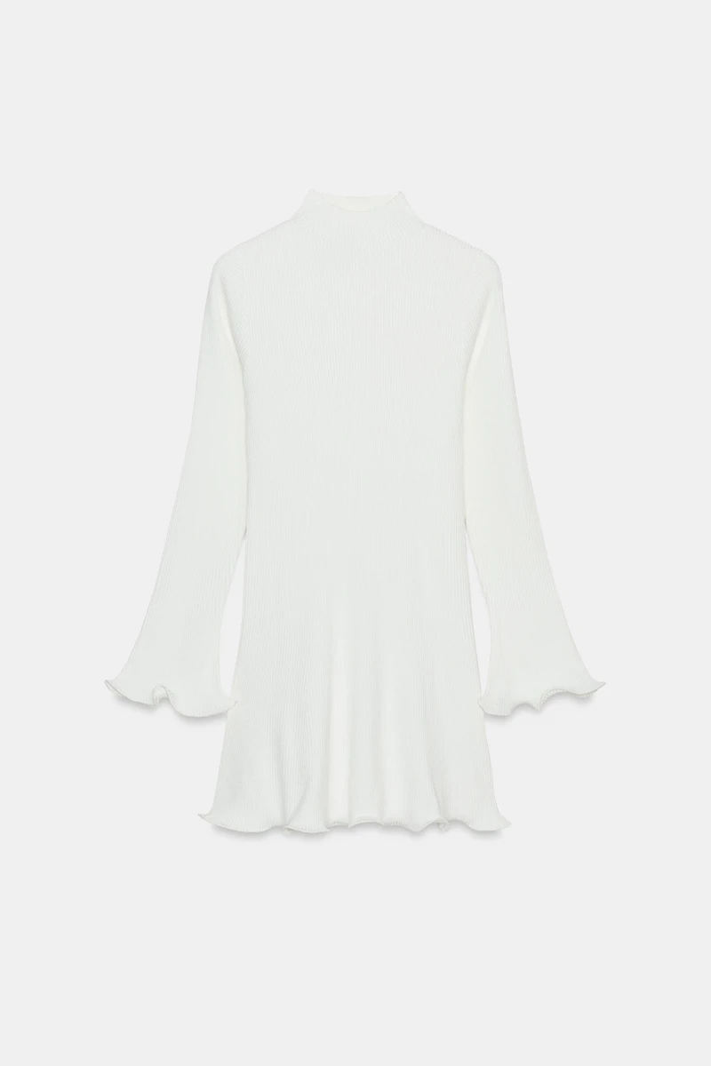 ROBE EN MAILLE CÔTELÉE À FINITION ONDULÉE
