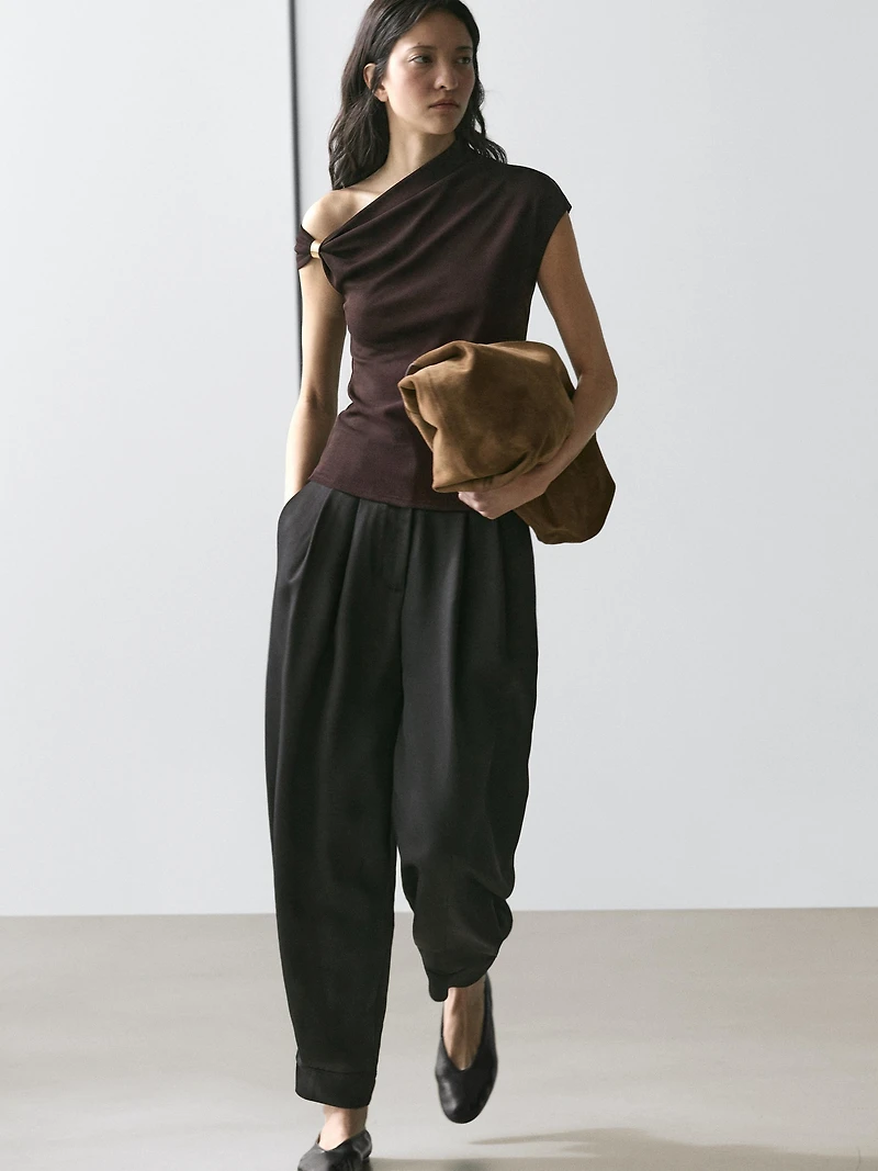 Top asymétrique broche