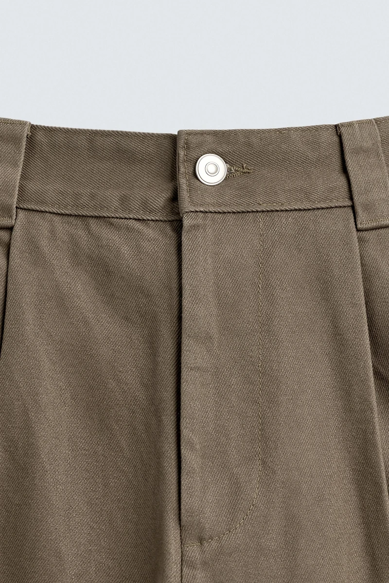 PANTALON CHINO COUPE BAGGY À PLIS