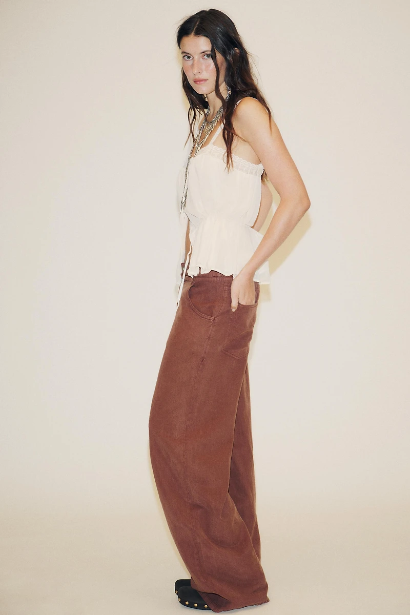 FLOWY BELTED PANTS