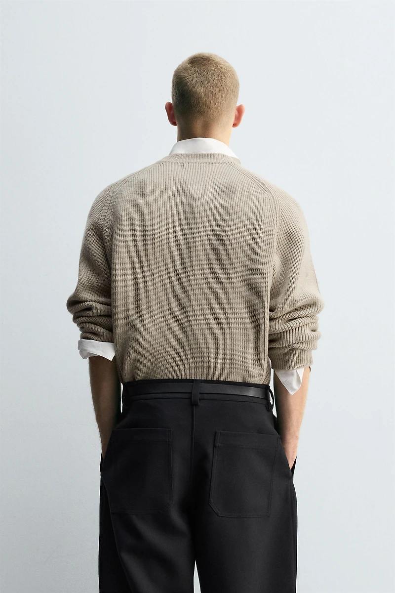 TEXTURED BOXY FIT JUMPER