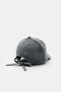 CASQUETTE EN MAILLE AVEC LIEN