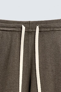 TEXTURED KNIT PANTS