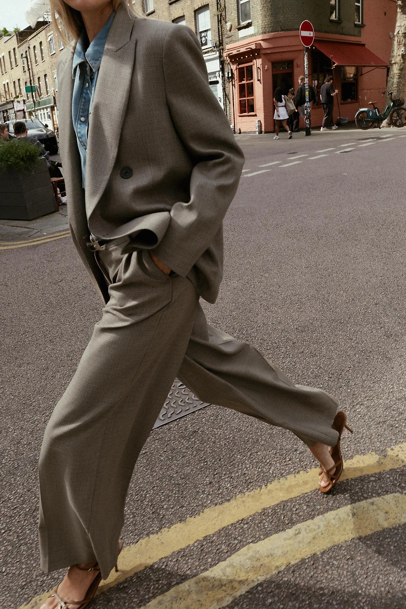 WIDE LEG PLEATED PANTS