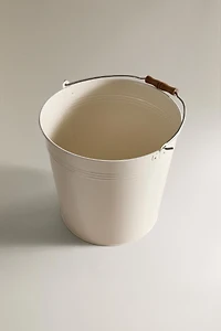 LACQUERED METAL TUB