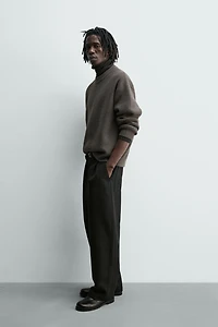 PULL TEXTURÉ À COUPE DÉCONTRACTÉE