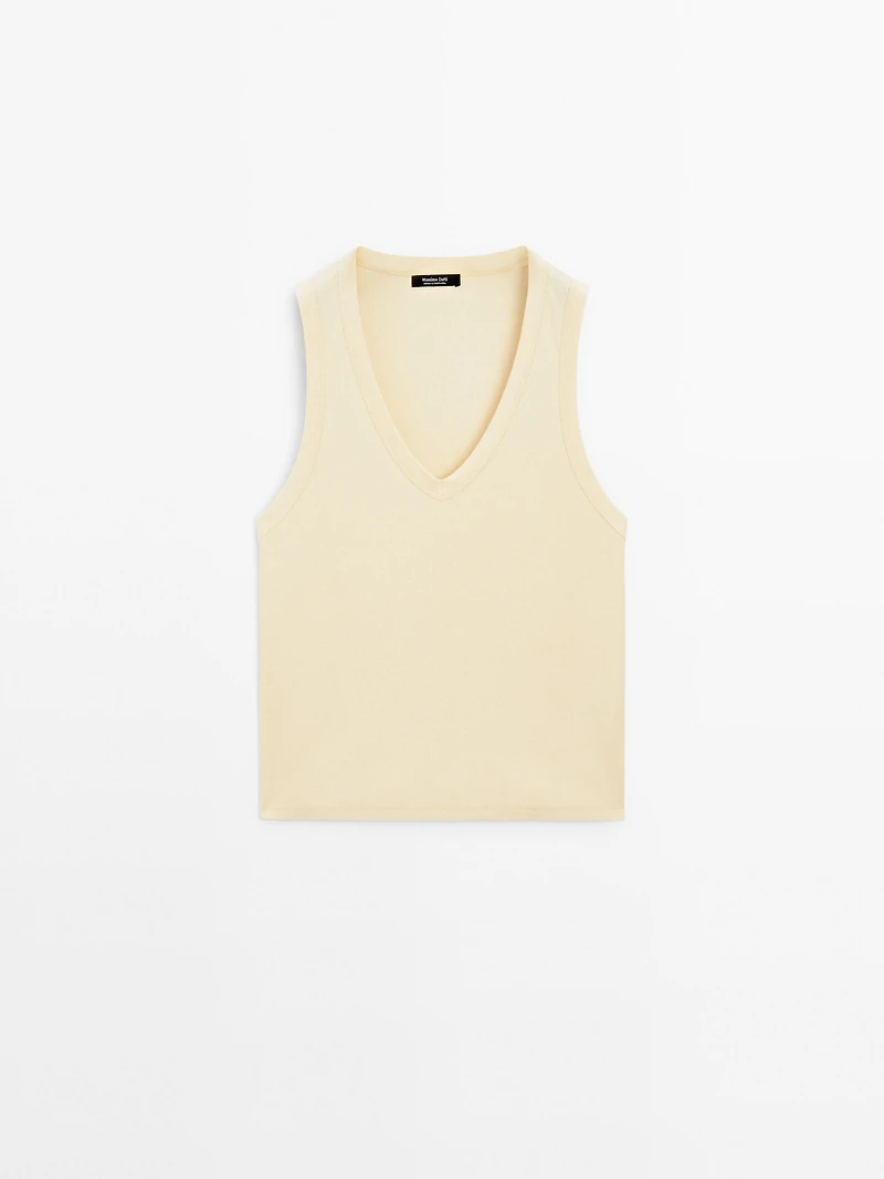Ribbed V-neck T-shirt