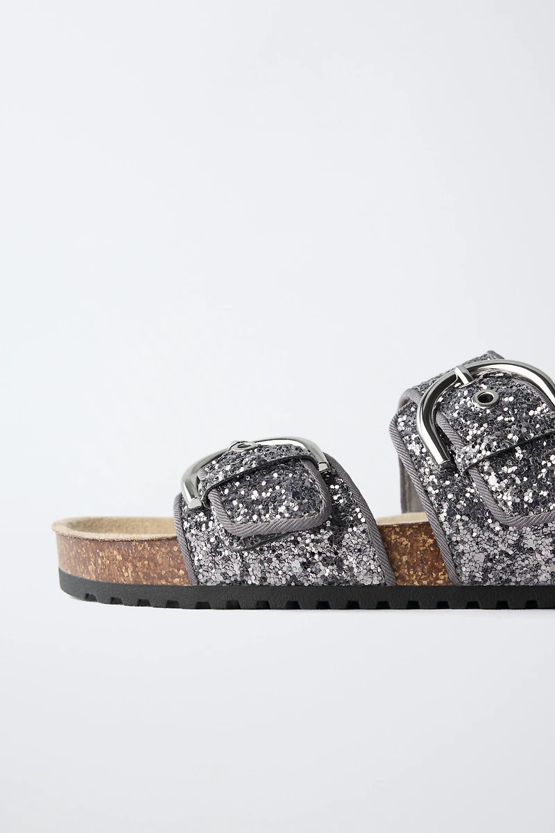 GLITTER BUCKLE SANDALS