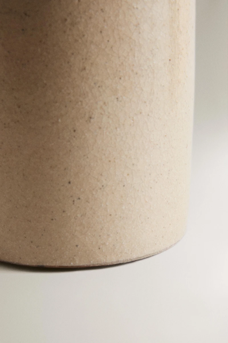 CYLINDRICAL CERAMIC VASE