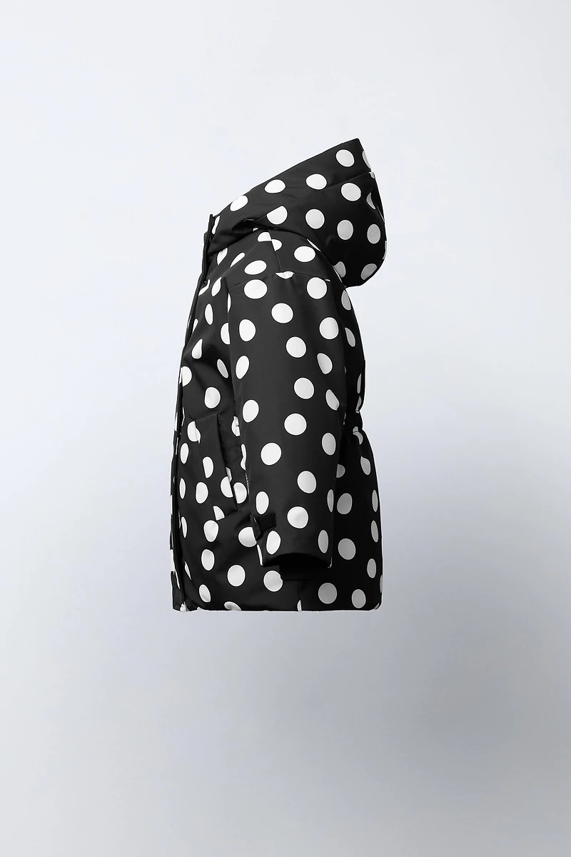 WATER RESISTANT AND WINDPROOF POLKA DOT JACKET