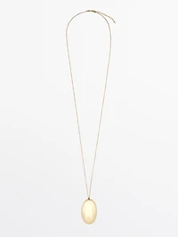 Necklace with metal piece