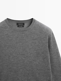 Knit 100% cashmere crew neck sweater