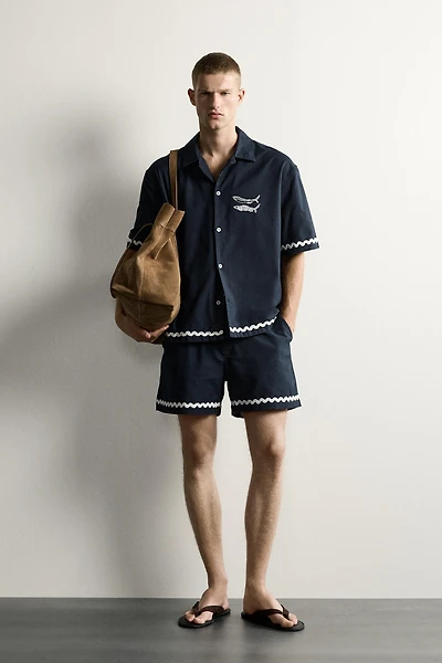 RELAXED FIT FISH EMBROIDERED SHIRT