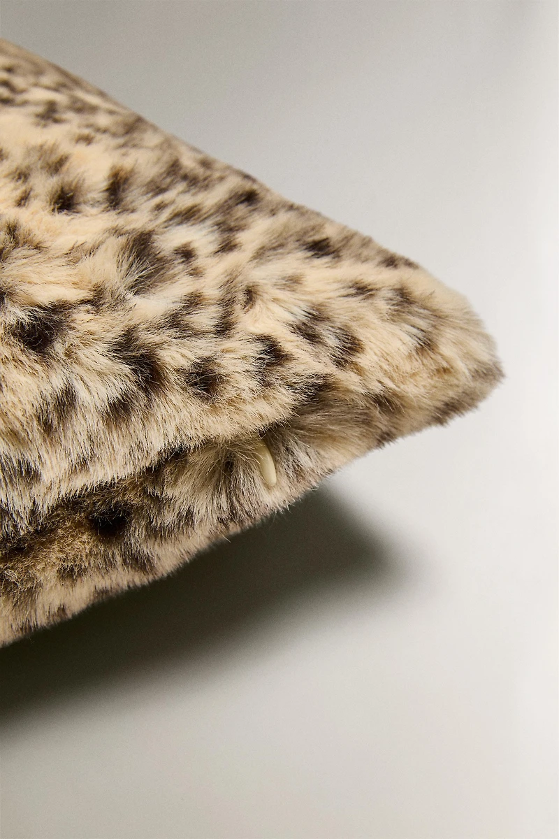 ANIMAL PRINT THROW PILLOW COVER