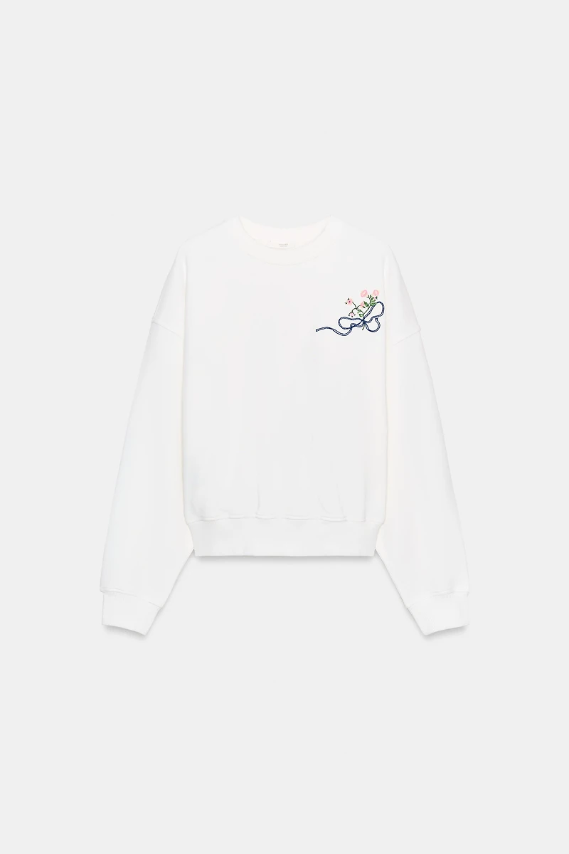 EMBROIDERED FLORAL SWEATSHIRT