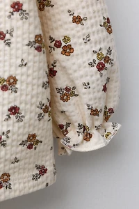 FLORAL EMBOSSED T-SHIRT