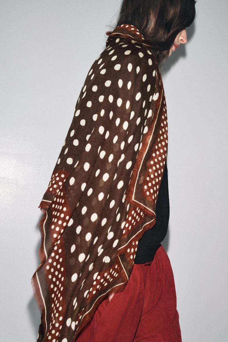 DOT PRINT SCARF