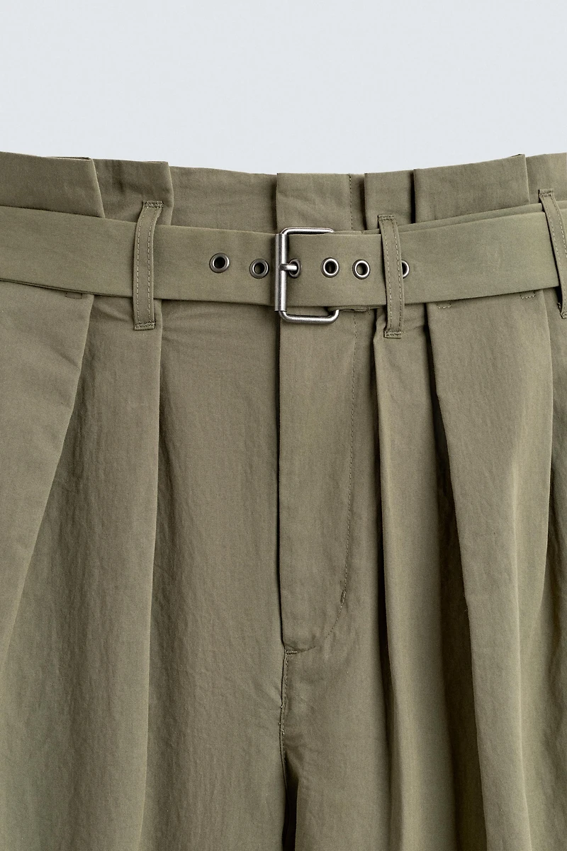 BELTED PLEATED WIDE FIT PANTS