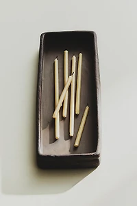 CERAMIC TRAY WITH RECTANGULAR EDGES