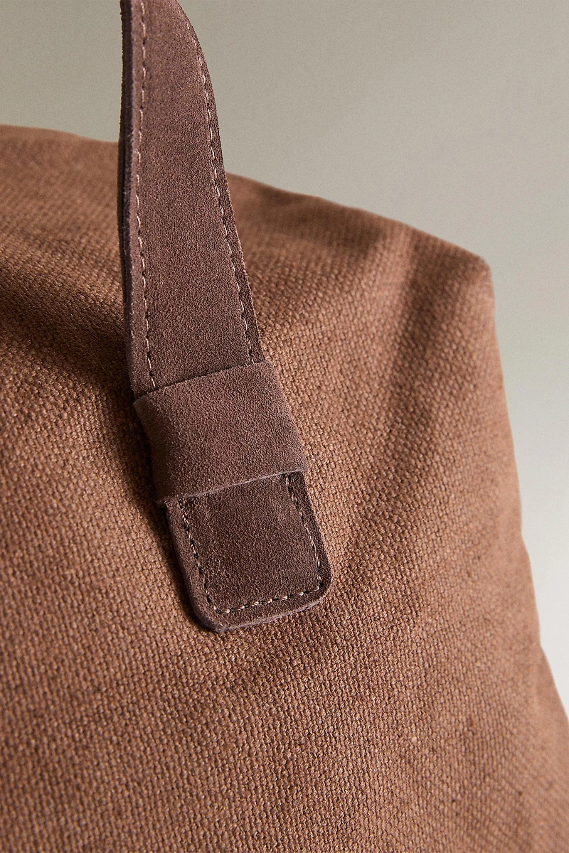 CANVAS WEEKENDER