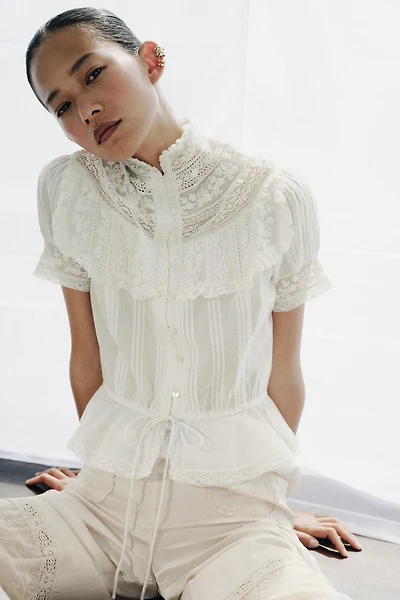 EMBROIDERED LACE PLEATED BLOUSE