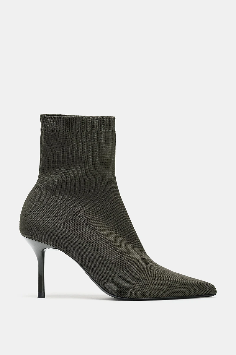 FABRIC ANKLE BOOT