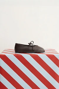 LEATHER BALLET FLATS