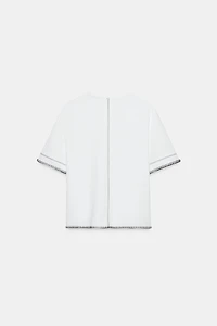 CONTRAST TOPSTITCHED TOP