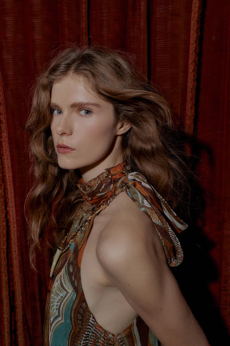 ASYMMETRIC METALLIC THREAD PRINT TOP