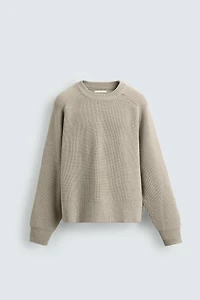 TEXTURED BOXY FIT SWEATER