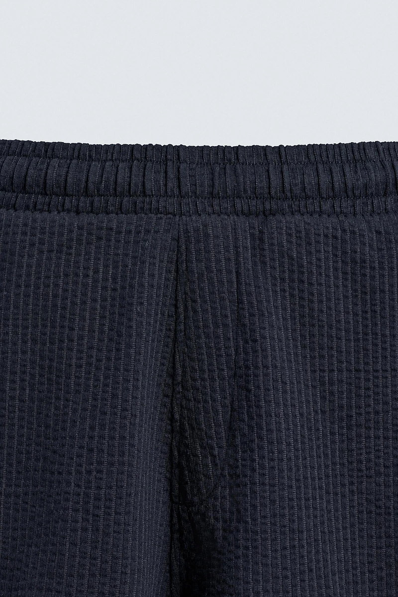 REGULAR FIT SEERSUCKER SHORTS