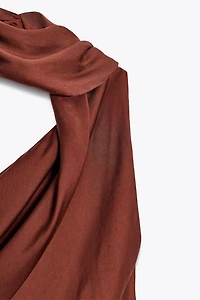 ROBE MIDI ASYMÉTRIQUE FOULARD