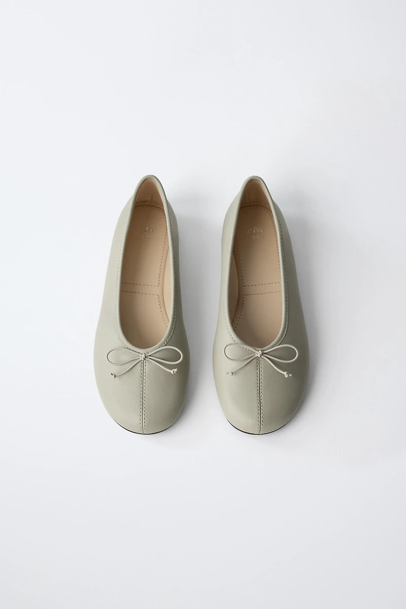 BALLERINES EN CUIR AVEC NŒUD