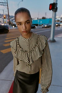 BLOUSE À VOLANTS ET CARREAUX VICHY