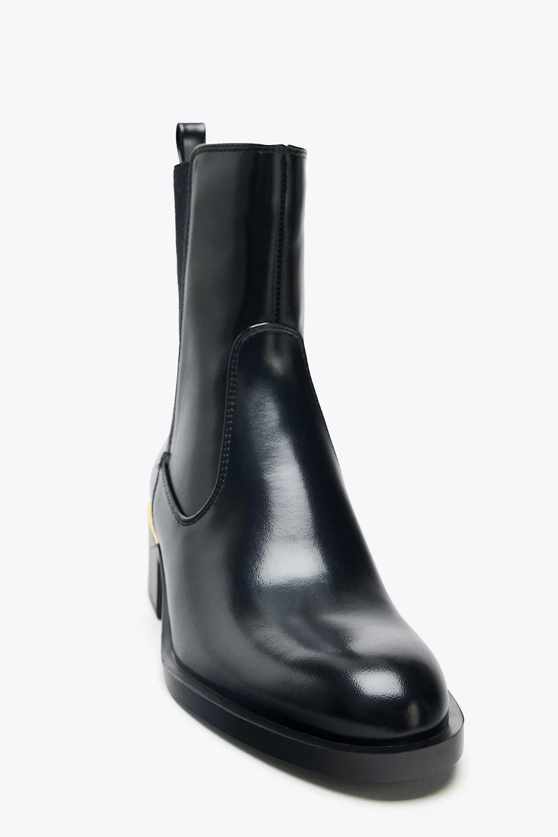 HEELED ANKLE BOOTS