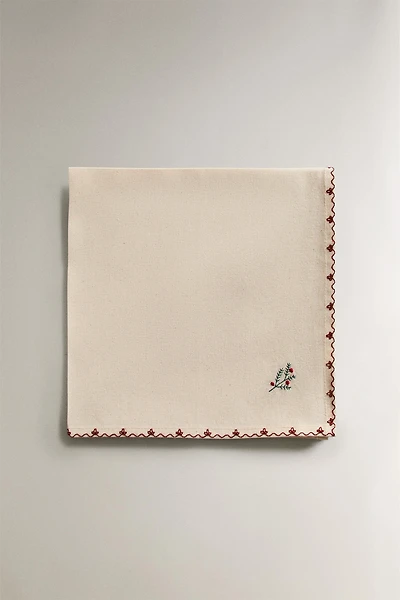 CHRISTMAS FLORAL EMBROIDERED NAPKIN