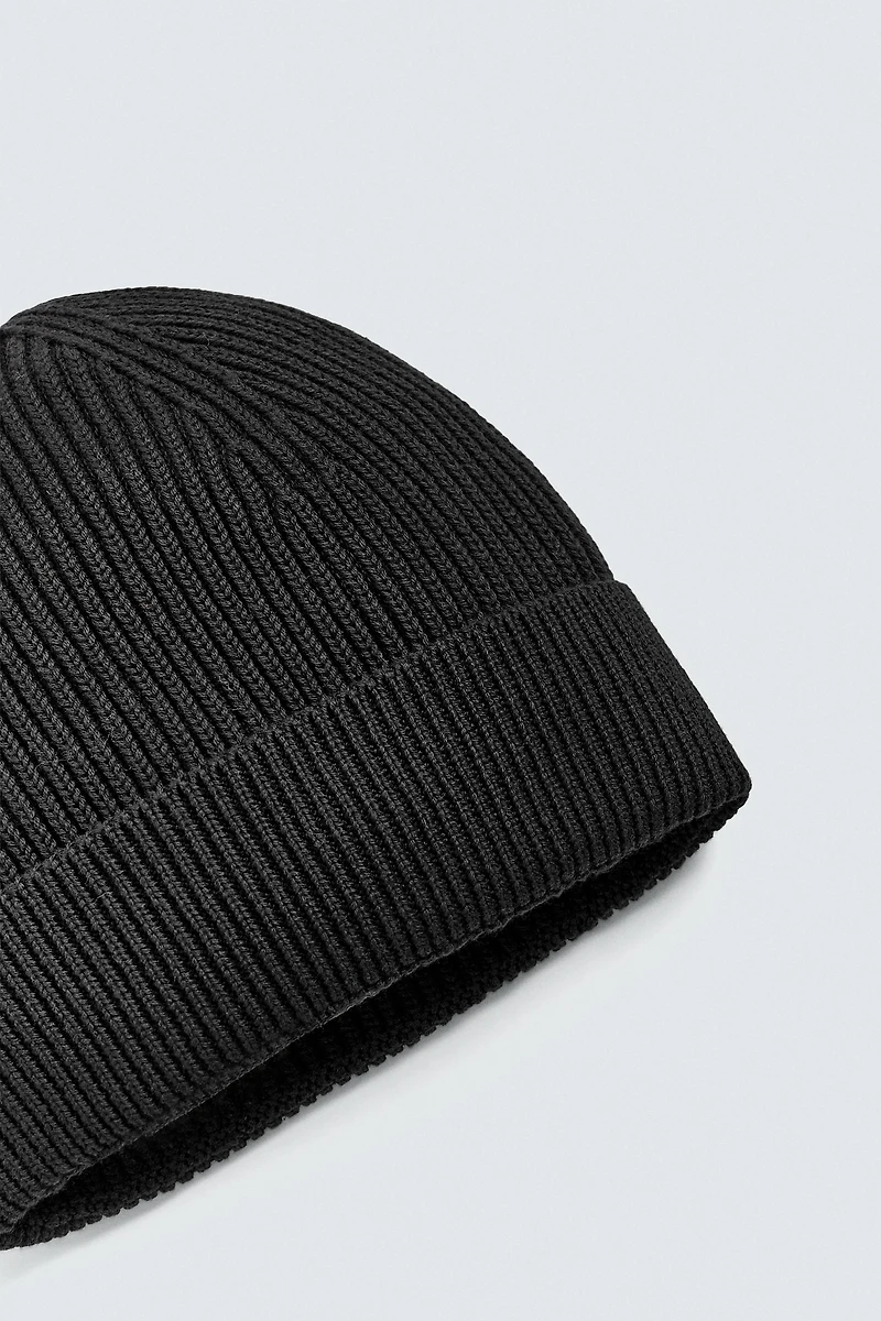 BASIC KNIT HAT